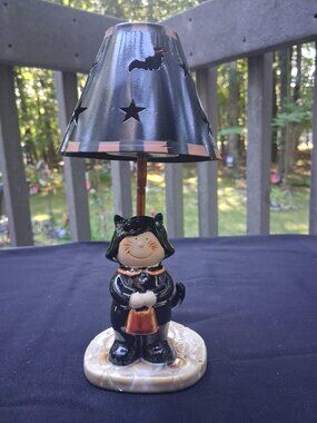 Halloween Ceramic Black Cat Trick or Treater Tealight Lamp Metal Star Shade